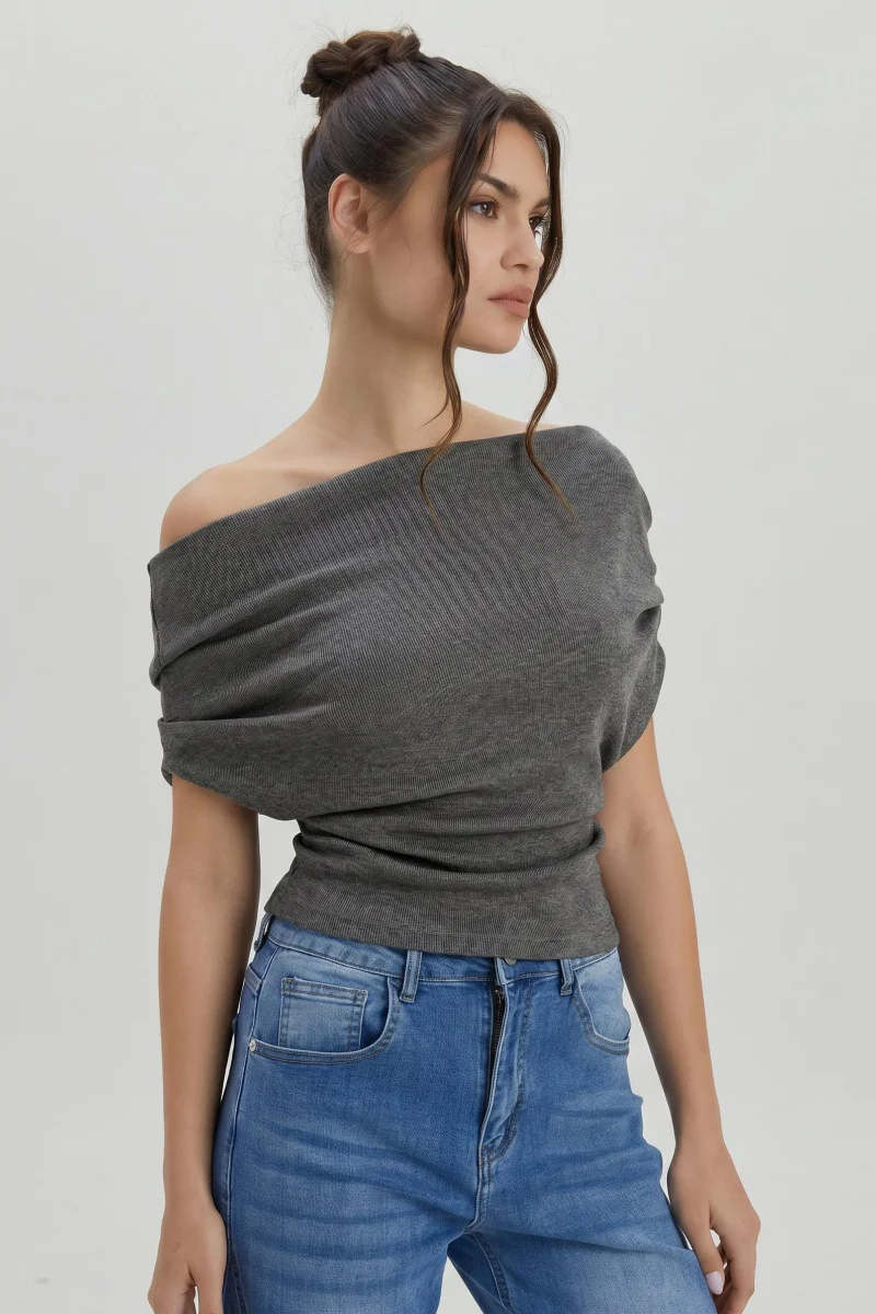 KATCH ME Soft Skin-Friendly Wrinkle Resistant Sloping Shoulder Loose Top - Image 3